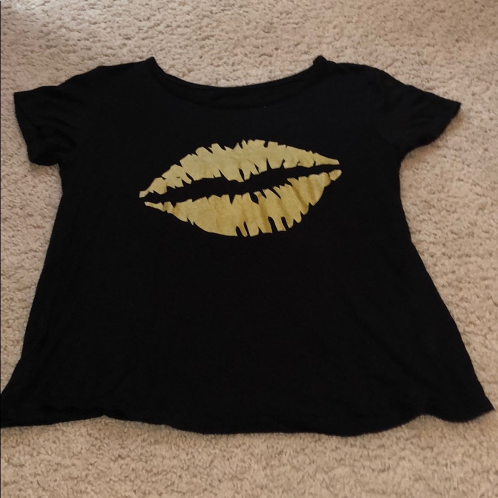 Summer/ Spring tee shirt very comfy and light!